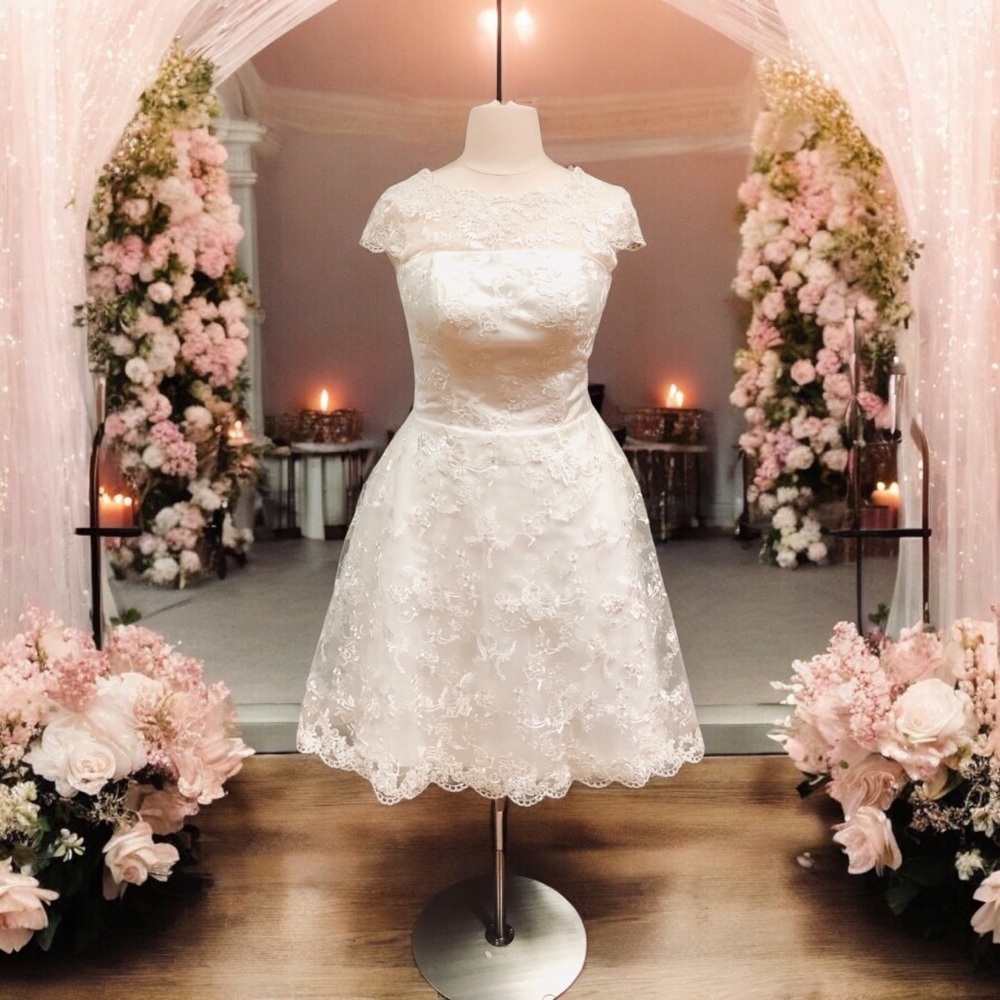 Elegant Embroidered Wedding Dress